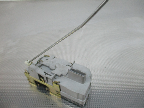 Fecho Porta Frente Dto CITROEN C5 II (RC_) | 04 - Imagem-3 Fecho Porta Frente Dto CITROEN C5 II (RC_) | 04 - Imagem-3