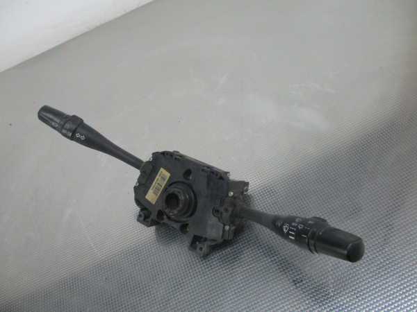 Comutador / Manete (Luzes/Piscas/Escovas/Fita) NISSAN TERRANO II (R20) | 92 - 07 Imagem-2 Comutador / Manete (Luzes/Piscas/Escovas/Fita) NISSAN TERRANO II (R20) | 92 - 07 Imagem-2