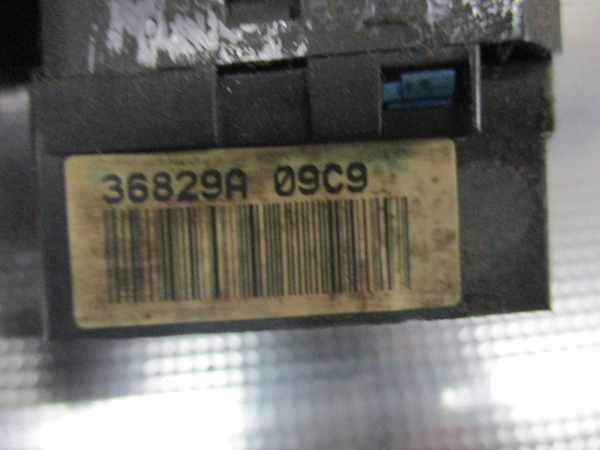 Comutador / Manete (Luzes/Piscas/Escovas/Fita) NISSAN TERRANO II (R20) | 92 - 07 Imagem-4 Comutador / Manete (Luzes/Piscas/Escovas/Fita) NISSAN TERRANO II (R20) | 92 - 07 Imagem-4