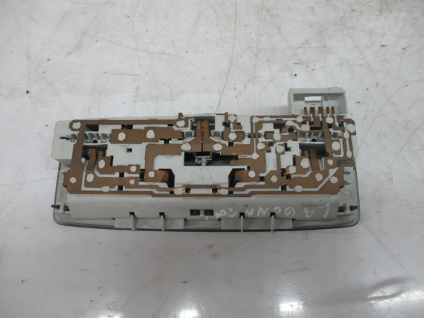 Plafonier RENAULT LAGUNA II (BG0/1_) | 01 - 07 Imagem-2 Plafonier RENAULT LAGUNA II (BG0/1_) | 01 - 07 Imagem-2