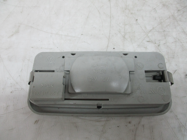 Plafonier VOLKSWAGEN POLO (6N2) | 99 - 01 Imagem-1 Plafonier VOLKSWAGEN POLO (6N2) | 99 - 01 Imagem-1