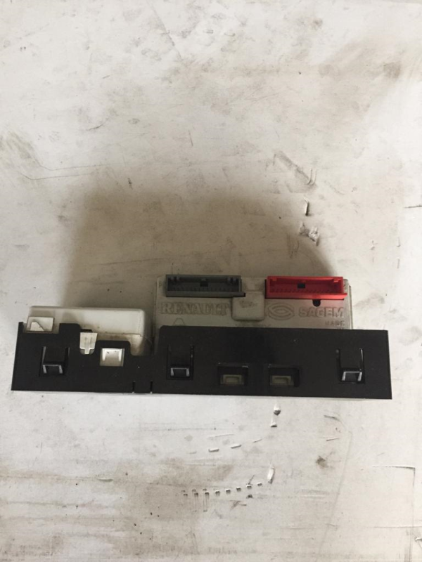 Display RENAULT LAGUNA II (BG0/1_) | 01 - 07 Imagem-1 Display RENAULT LAGUNA II (BG0/1_) | 01 - 07 Imagem-1