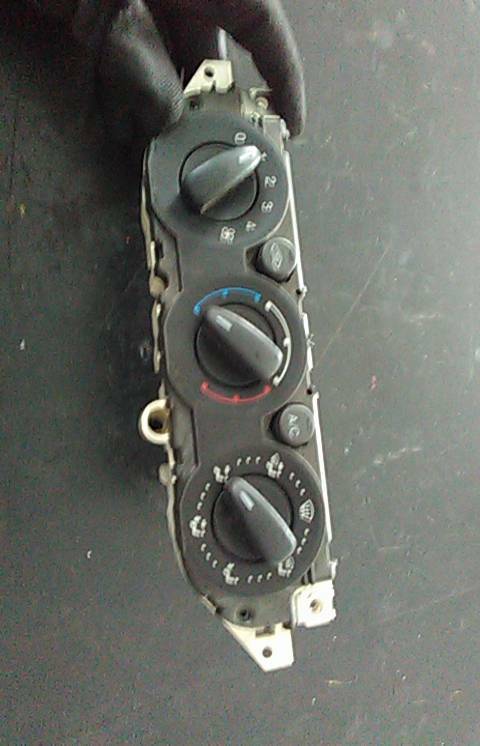 Comando Chaufagem FORD FOCUS II (DA_, HCP, DP) | 04 - 13