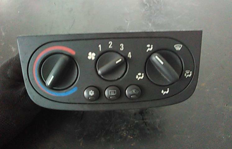 Comando Chaufagem OPEL CORSA C (X01) | 00 - 09