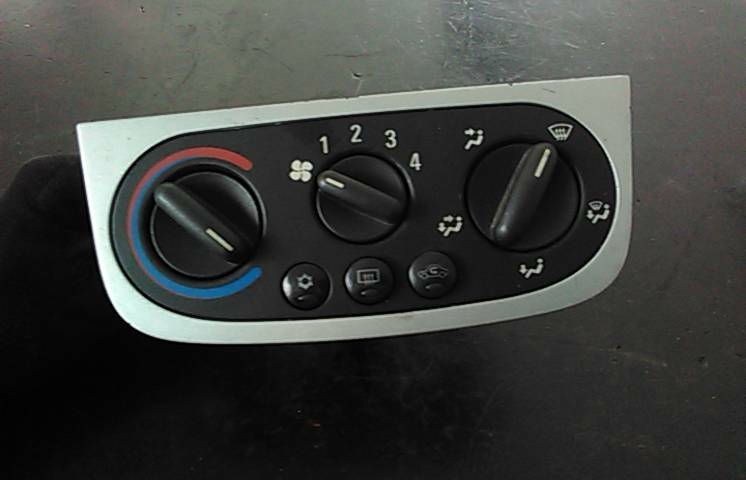 Comando Chaufagem OPEL CORSA C (X01) | 00 - 09