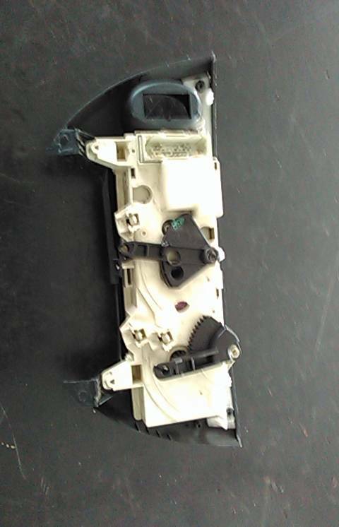Comando Chaufagem RENAULT MEGANE I (BA0/1_) | 95 - 04 Imagem-1 Comando Chaufagem RENAULT MEGANE I (BA0/1_) | 95 - 04 Imagem-1