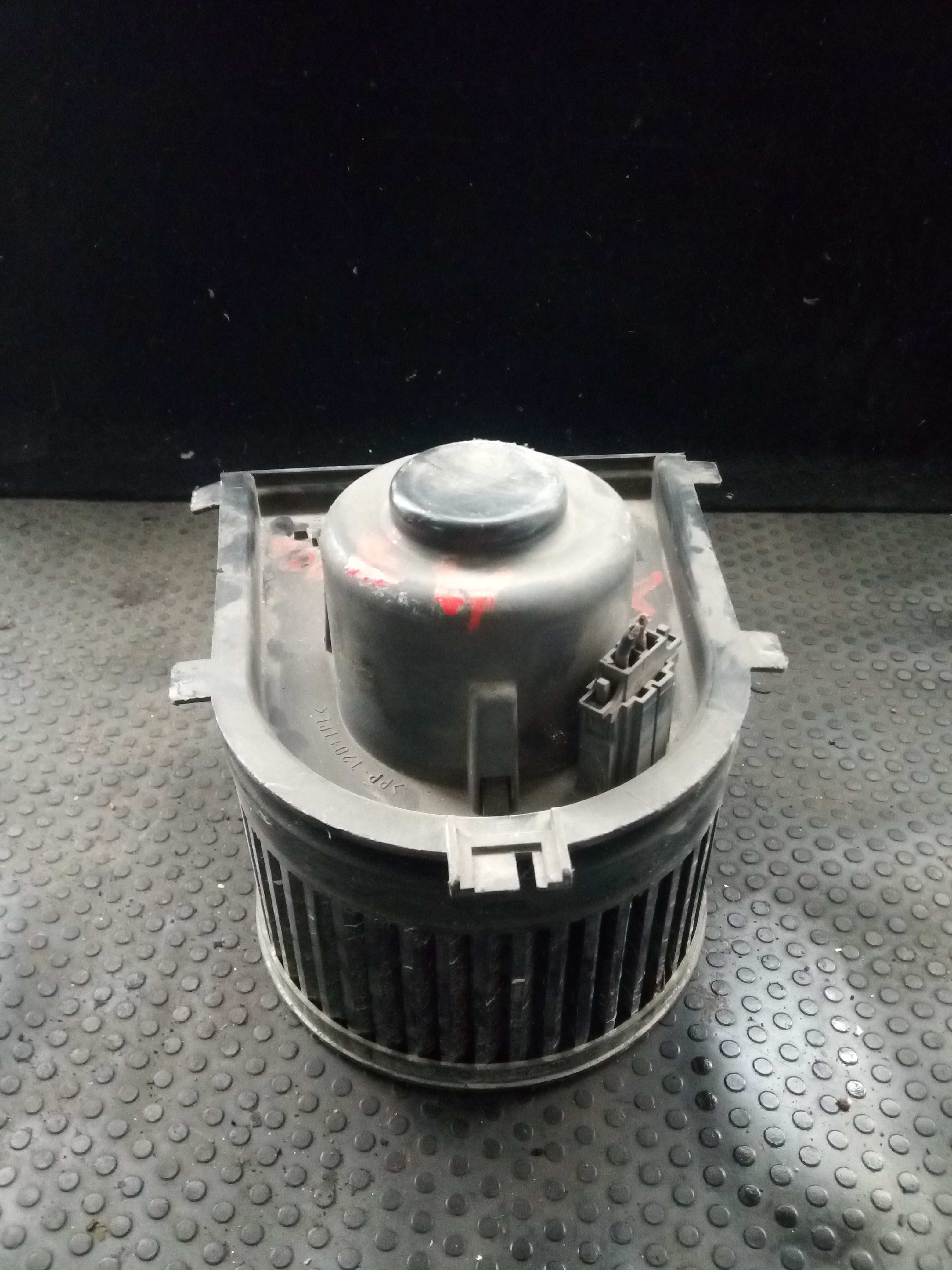 Motor Chaufagem AUDI A3 (8L1) | 96 - 06 Imagem-1 Motor Chaufagem AUDI A3 (8L1) | 96 - 06 Imagem-1