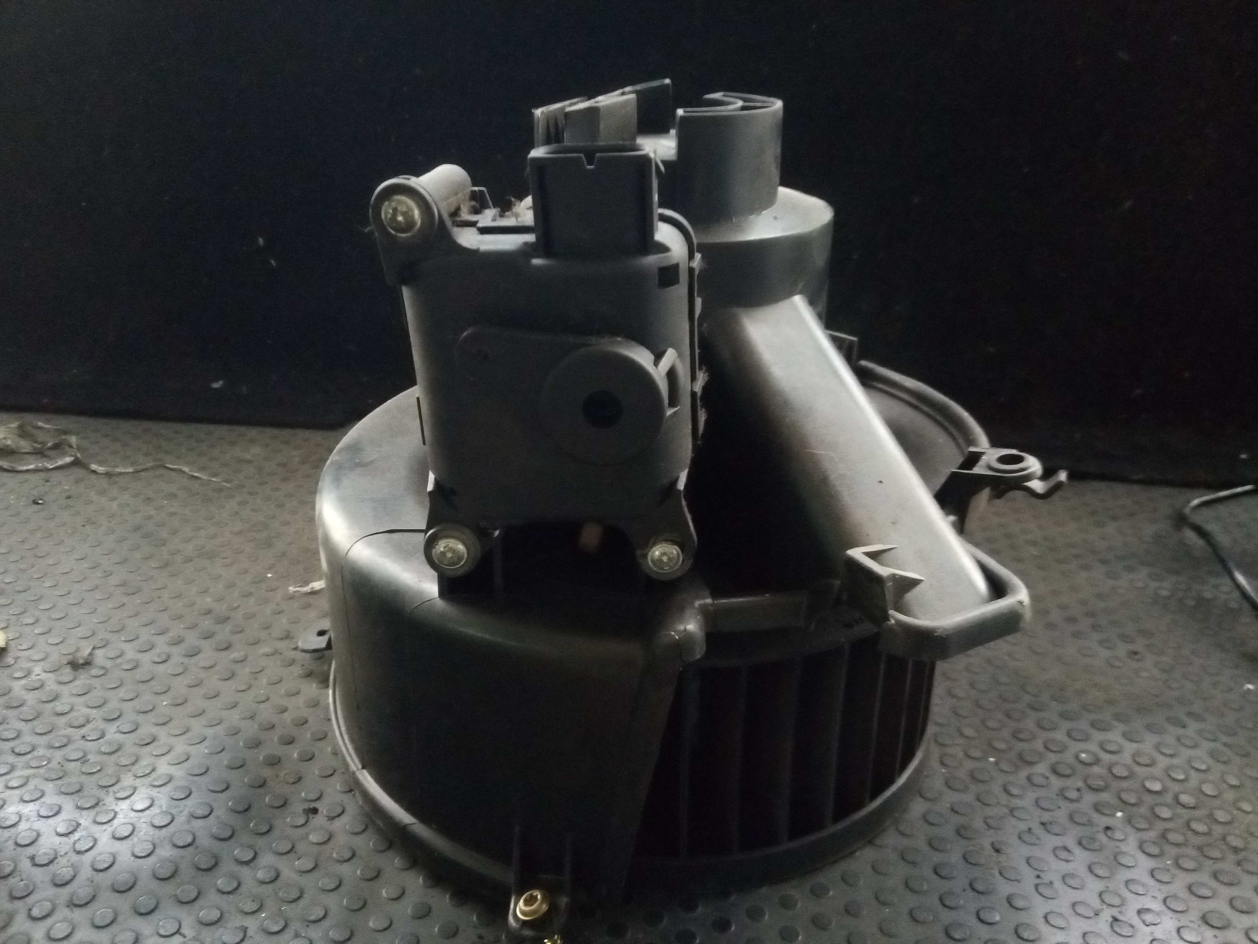 Motor Chaufagem OPEL ASTRA G Combi (T98) | 98 - 04 Imagem-2 Motor Chaufagem OPEL ASTRA G Combi (T98) | 98 - 04 Imagem-2