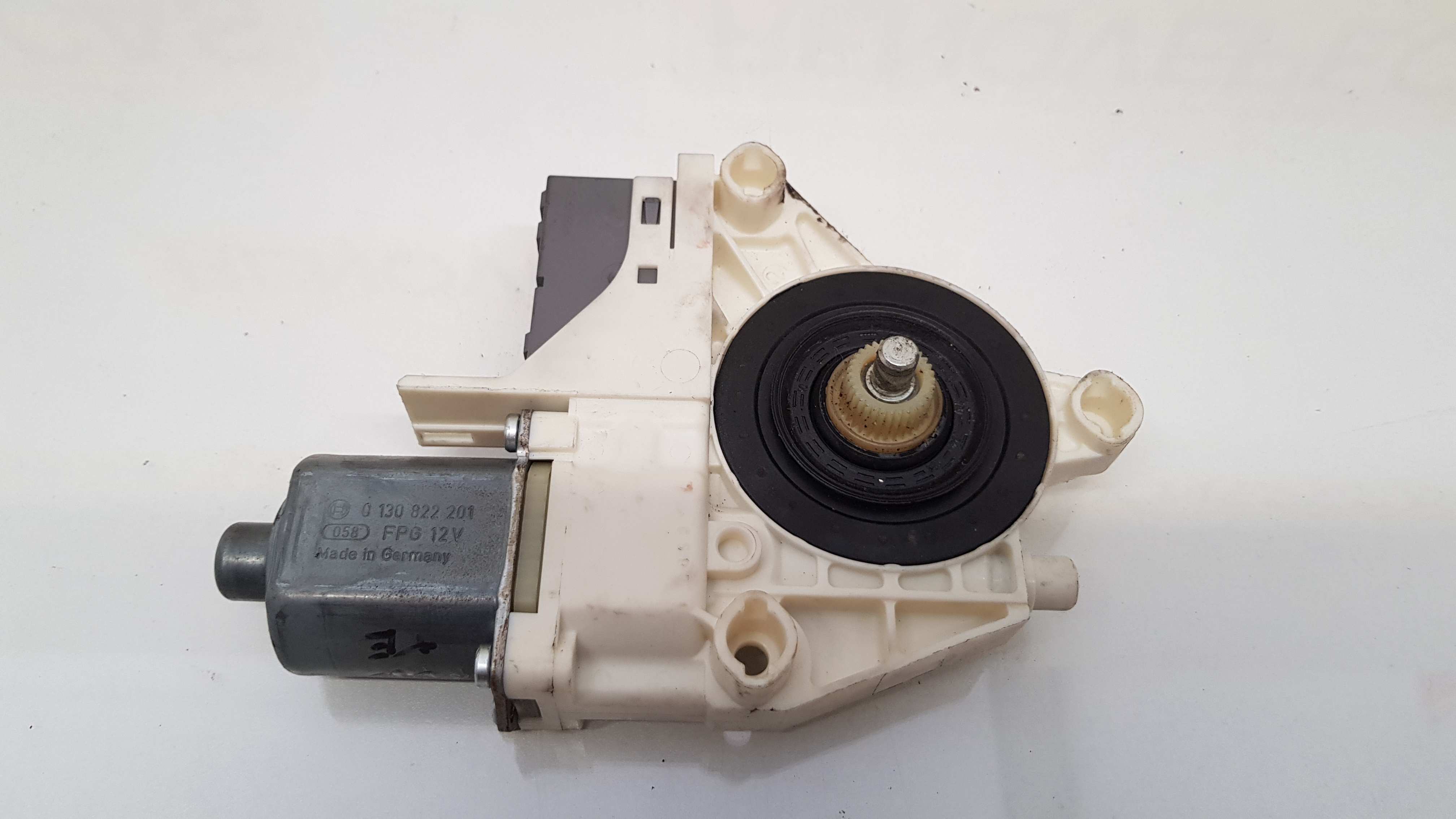 Motor Elevador Porta Tras Esq PEUGEOT 407 SW (6E_) | 04 - 11 Imagem-2 Motor Elevador Porta Tras Esq PEUGEOT 407 SW (6E_) | 04 - 11 Imagem-2
