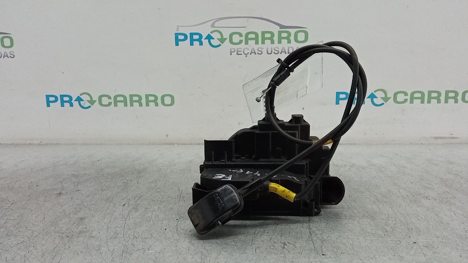 Fecho da Porta Frente Esq