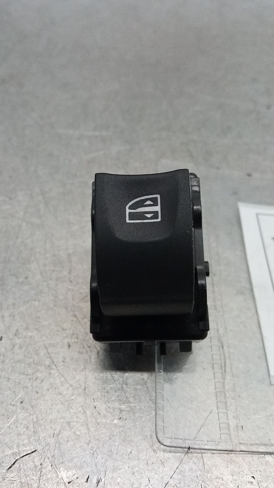 Interruptores dos Vidros Trs Esq (20393409).