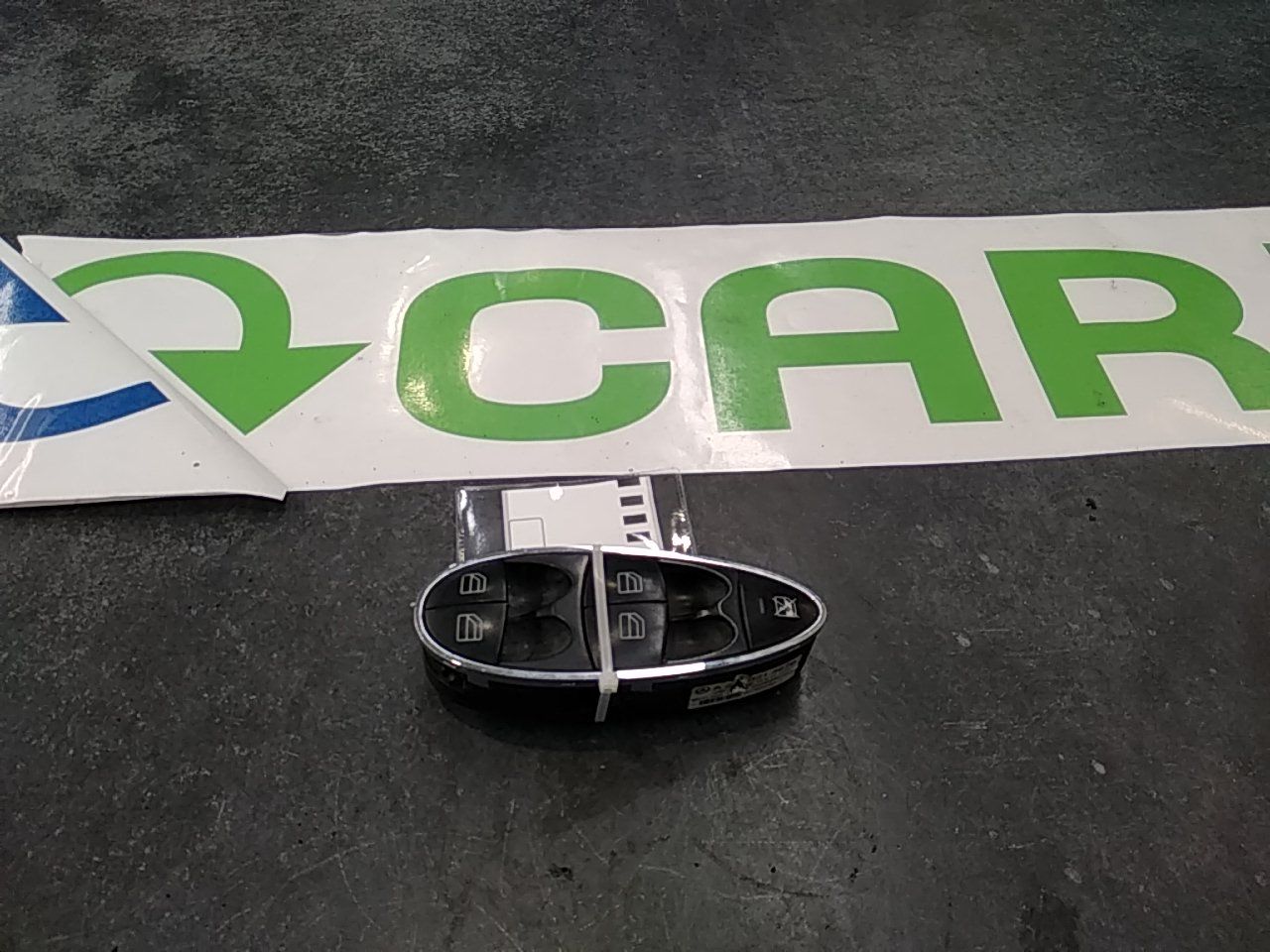 Interrupteur de vitre avant gauche MERCEDES-BENZ E-CLASS (W211) | 02 - 09
