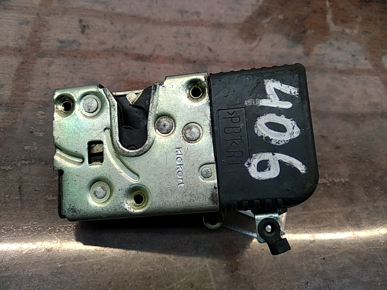 Front right lock PEUGEOT 406 (8B) | 95 - 05