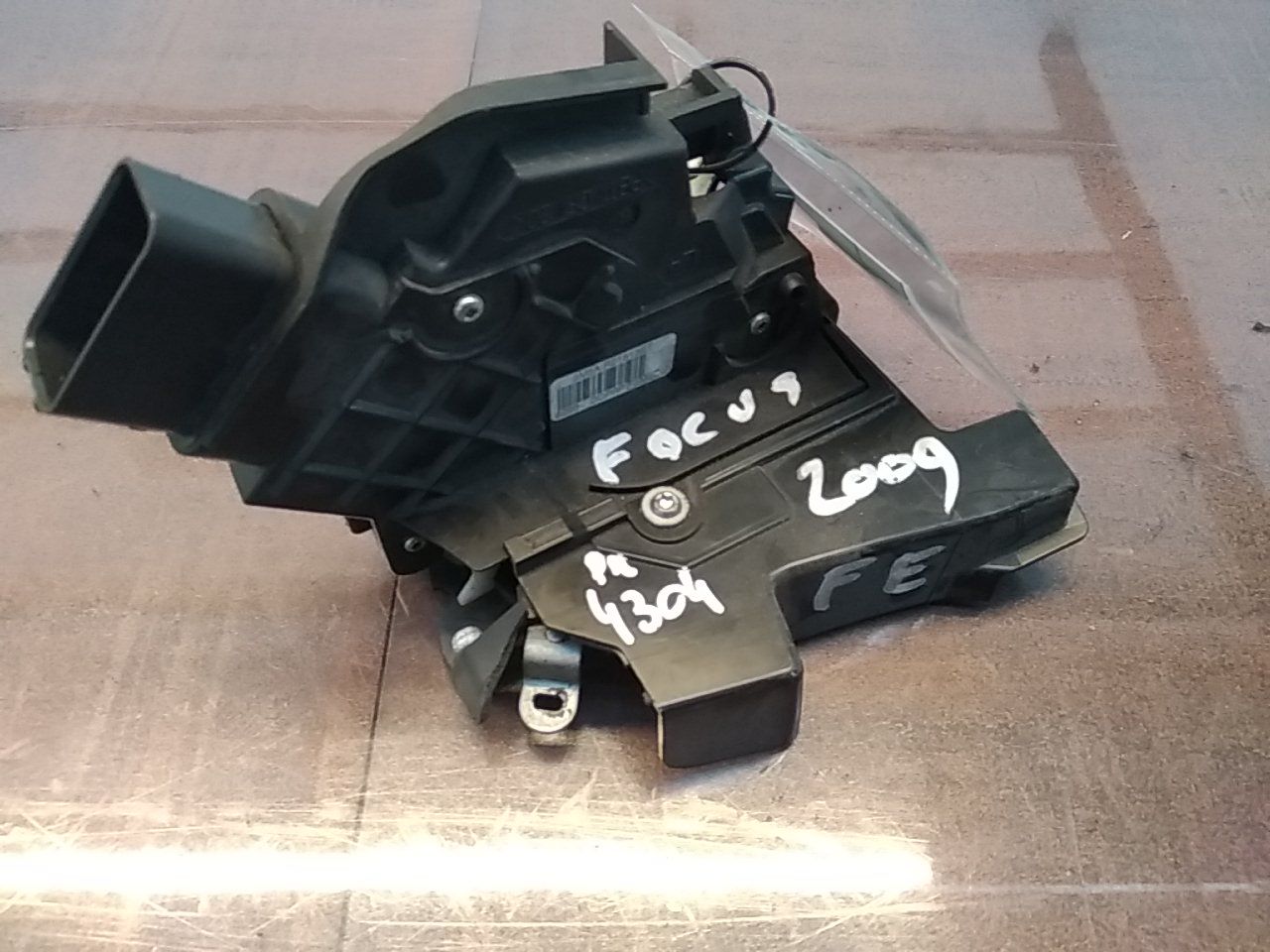 Serrure de porte avant gauche FORD FOCUS II três volumes (DB_, FCH, DH) | 05 -  Imagem-0