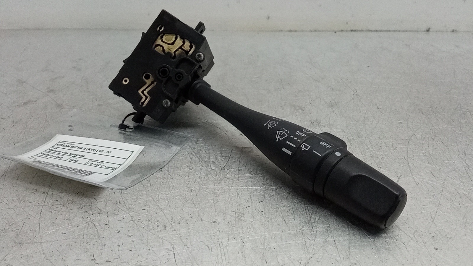 Commodo Essuie Glace NISSAN MICRA II (K11) | 92 - 07