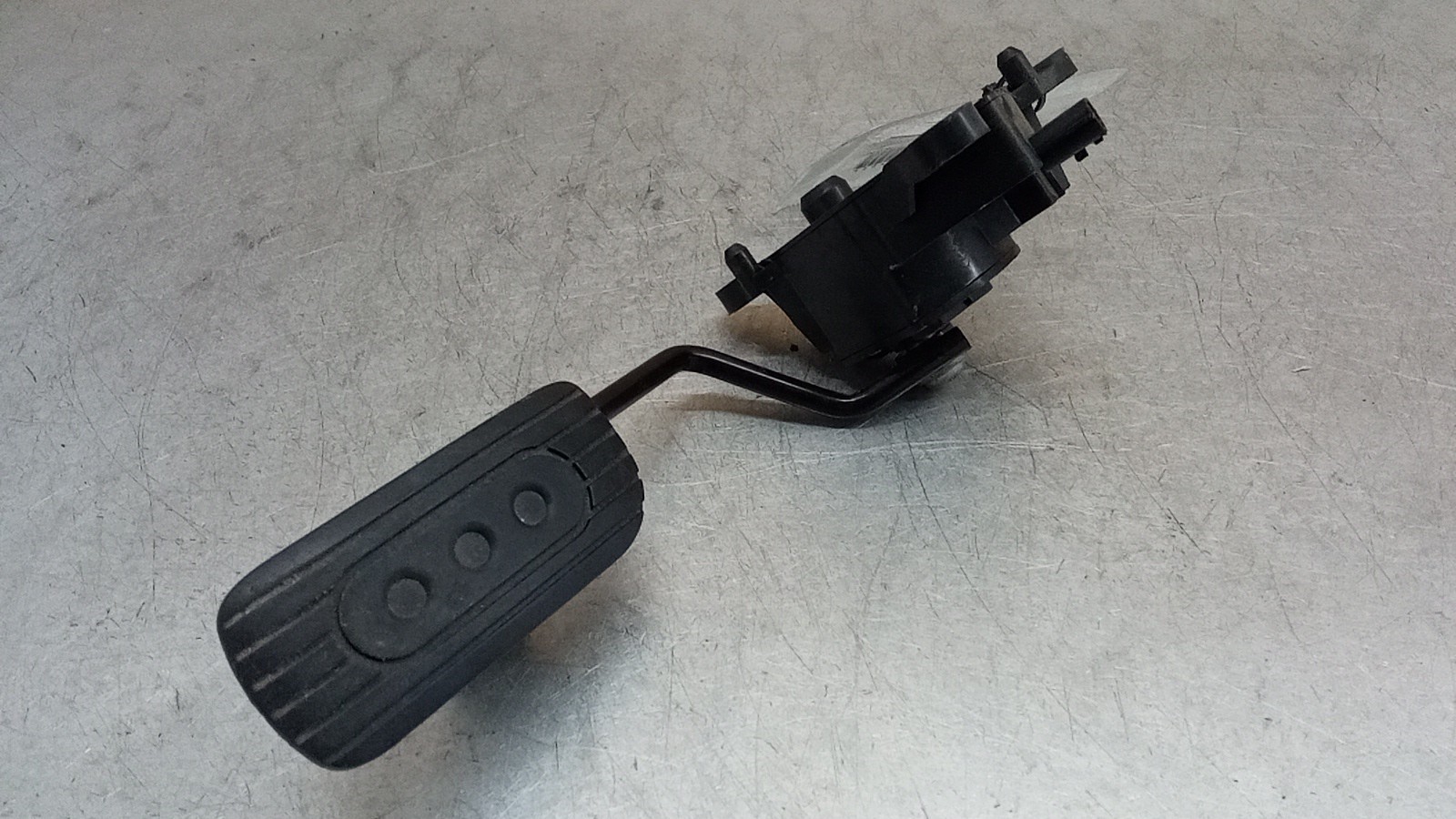 Accelerator pedal NISSAN NOTE (E11, NE11) | 05 - 13