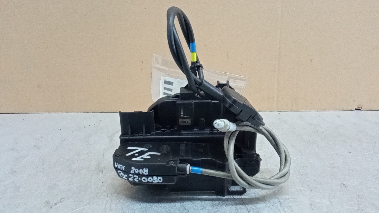 Serrure de porte arriere gauche NISSAN NOTE (E11, NE11) | 05 - 13