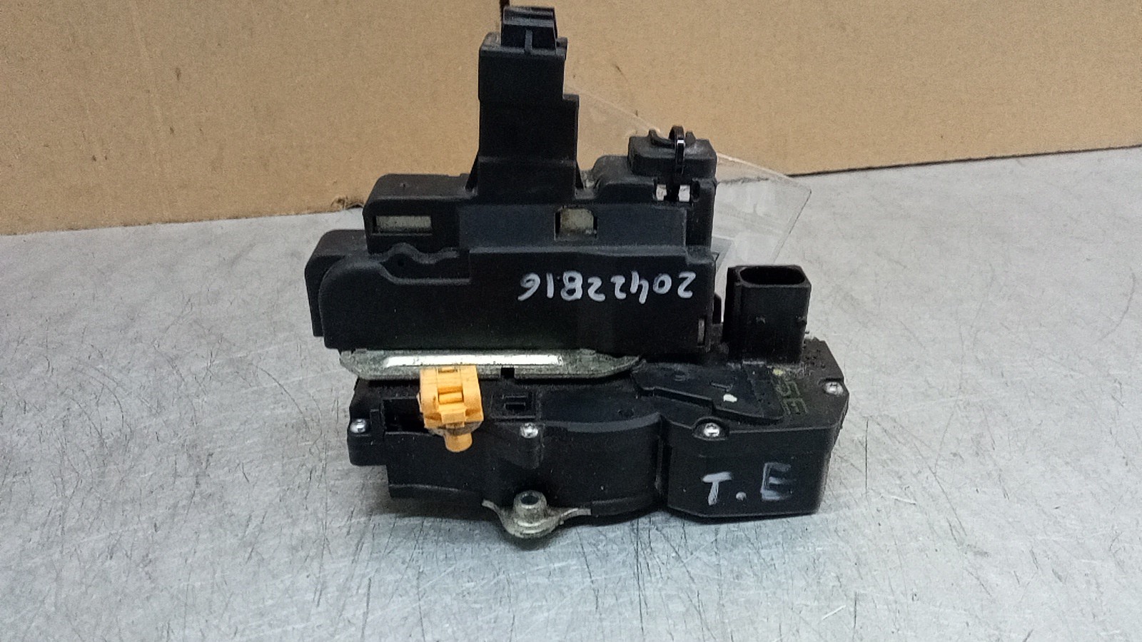 Rear left lock OPEL ANTARA (L07) | 06 - 