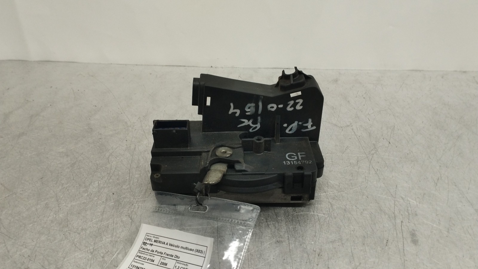 Serrure de porte avant droite OPEL MERIVA A Veículo multiuso (X03) | 03 - 10