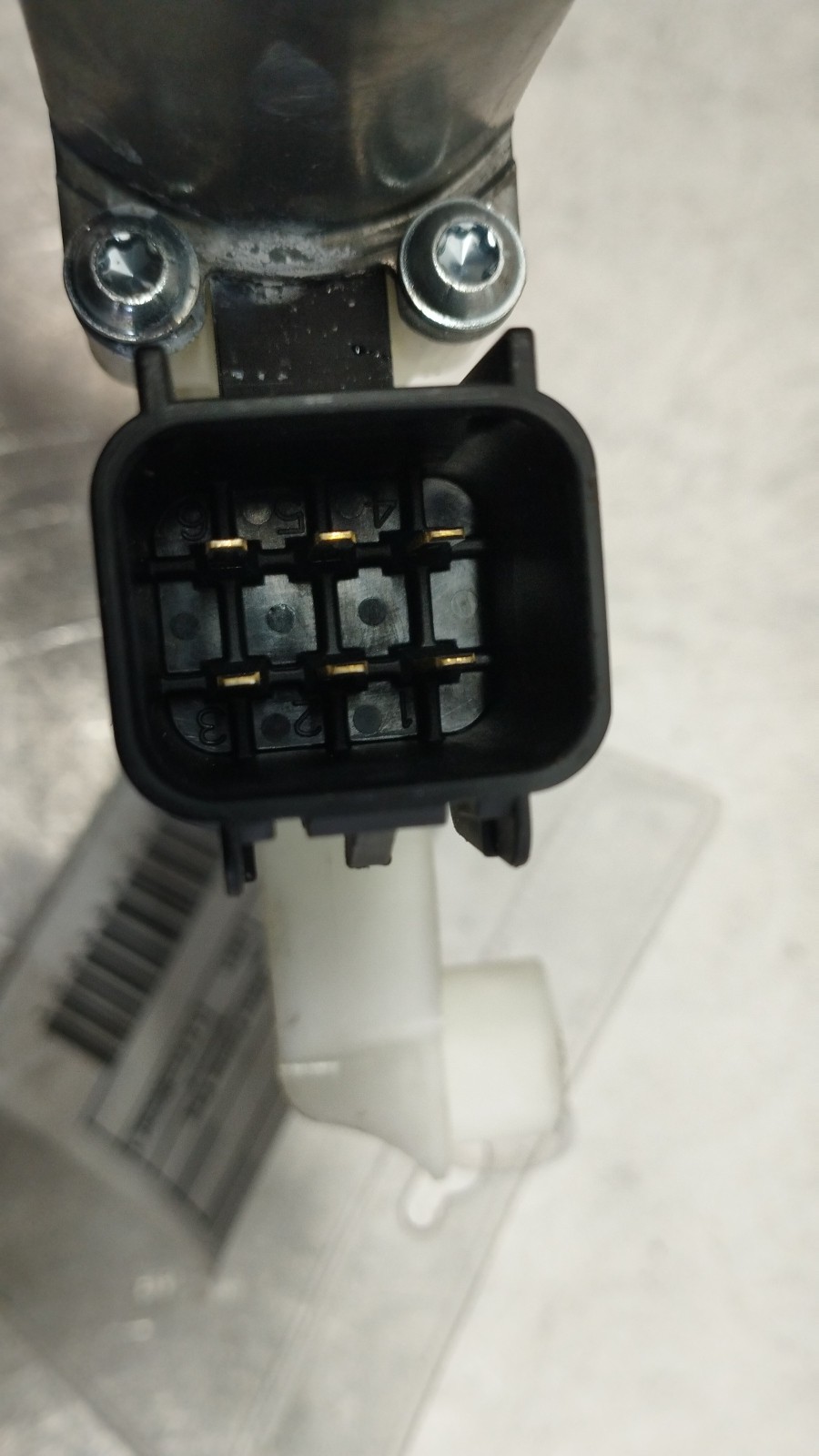 Moteur électrique de vitre avant gauche FORD FIESTA VII | 17 -  Imagem-2