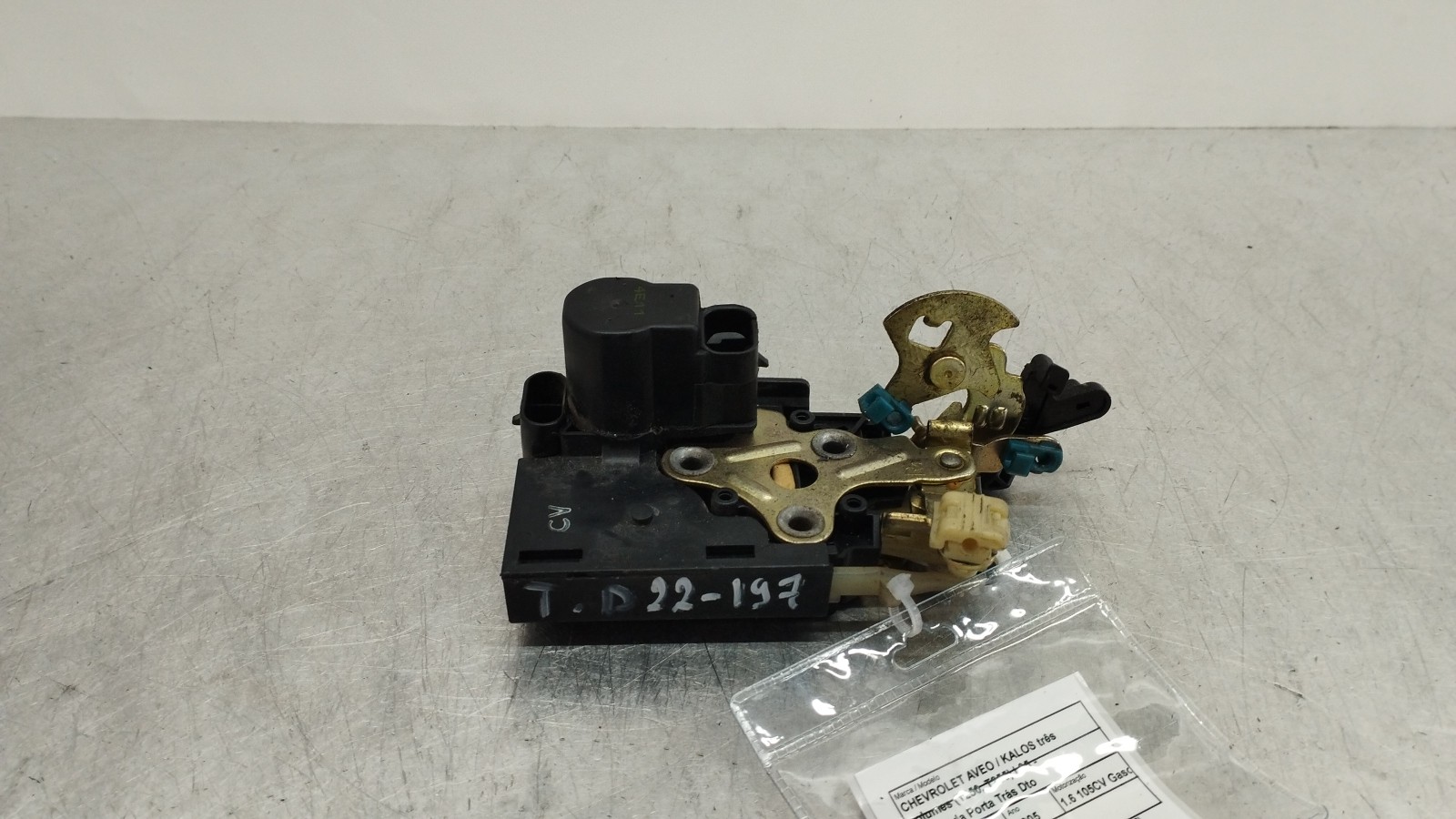 Fecho da Porta Trás Dto CHEVROLET AVEO / KALOS três volumes (T250, T255) | 05 - 