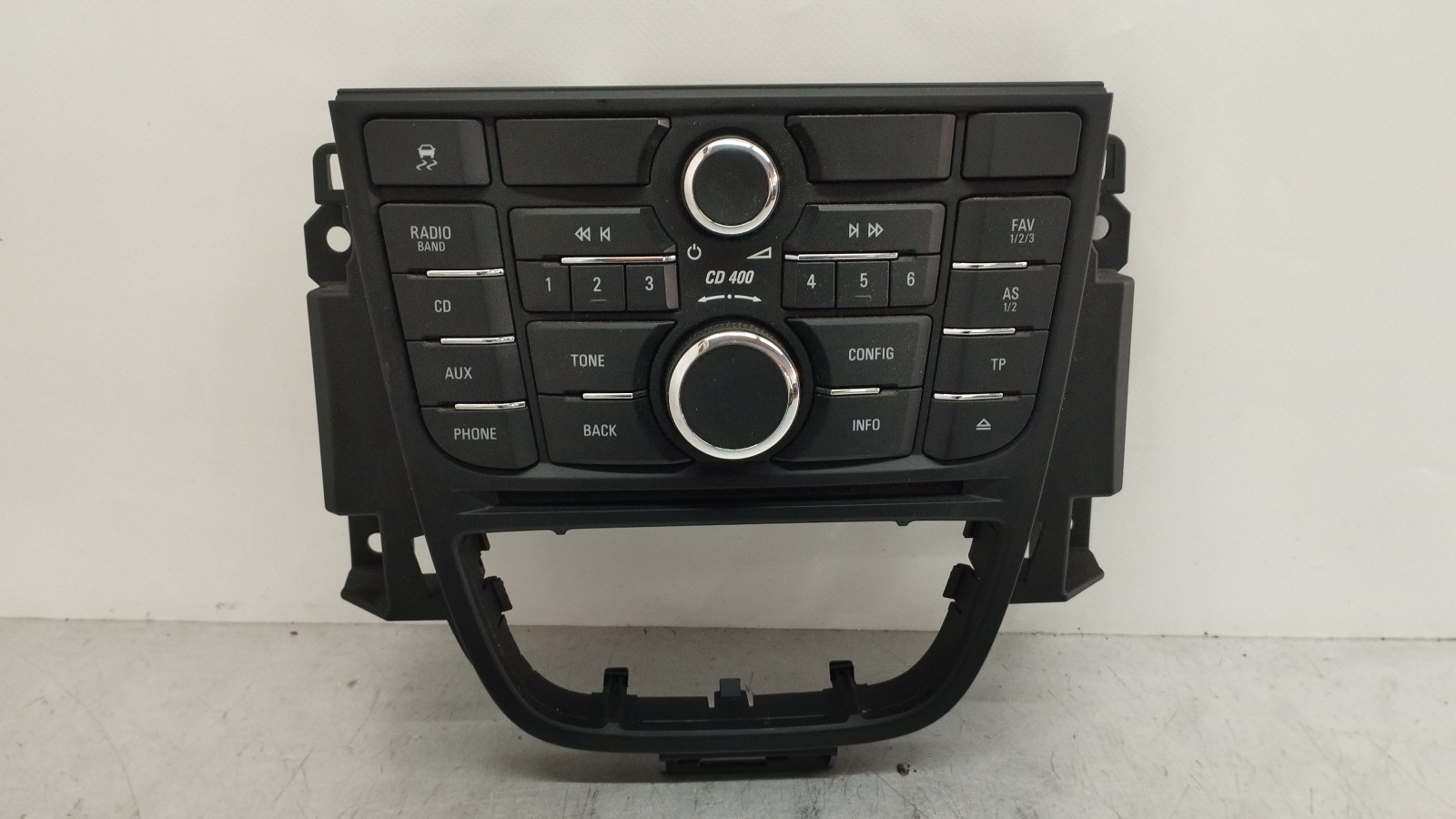 Painel Frontal do Auto Rádio OPEL ASTRA J Sports Tourer (P10) | 10 - 15