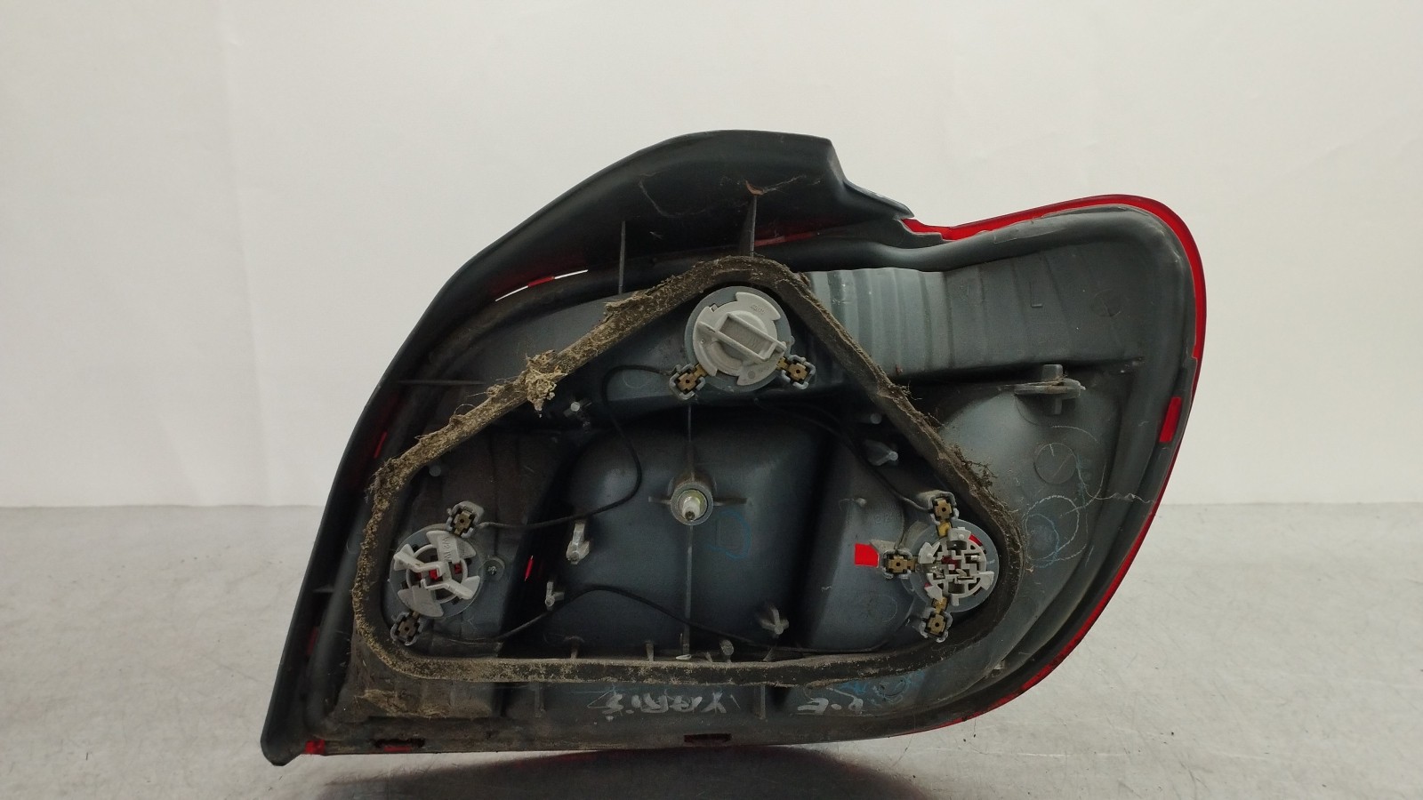 Left Tail Light  TOYOTA YARIS (_P1_) | 99 - 05 Imagem-1