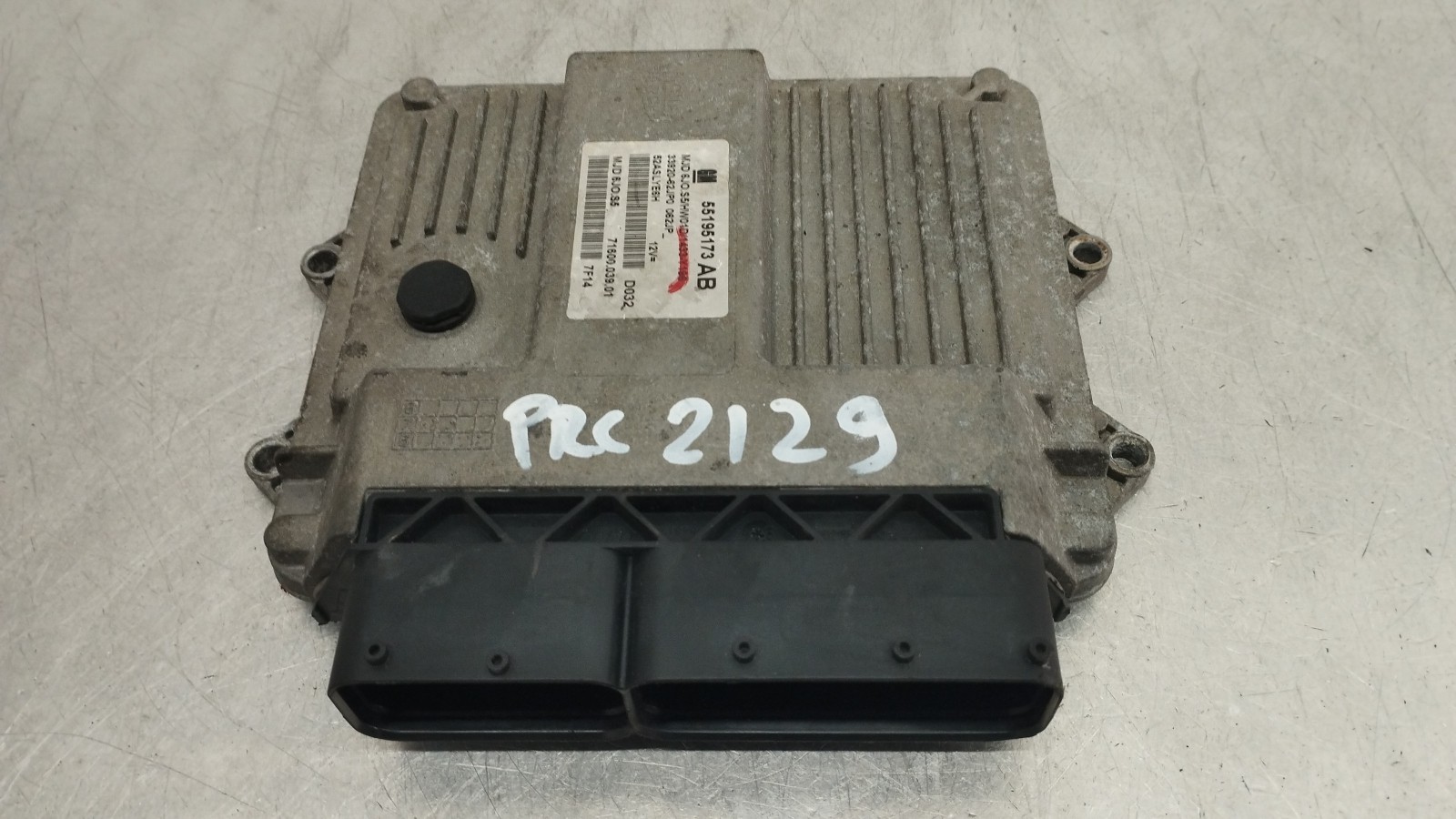 Calculateur moteur SUZUKI SWIFT III (MZ, EZ) | 05 - 