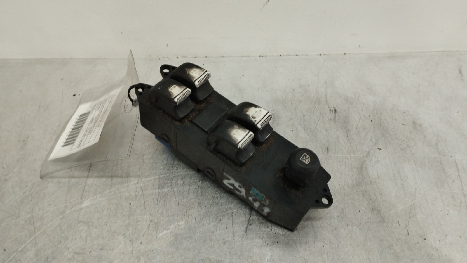 Interrupteur de vitre avant gauche DAEWOO NUBIRA (J100) | 97 - 