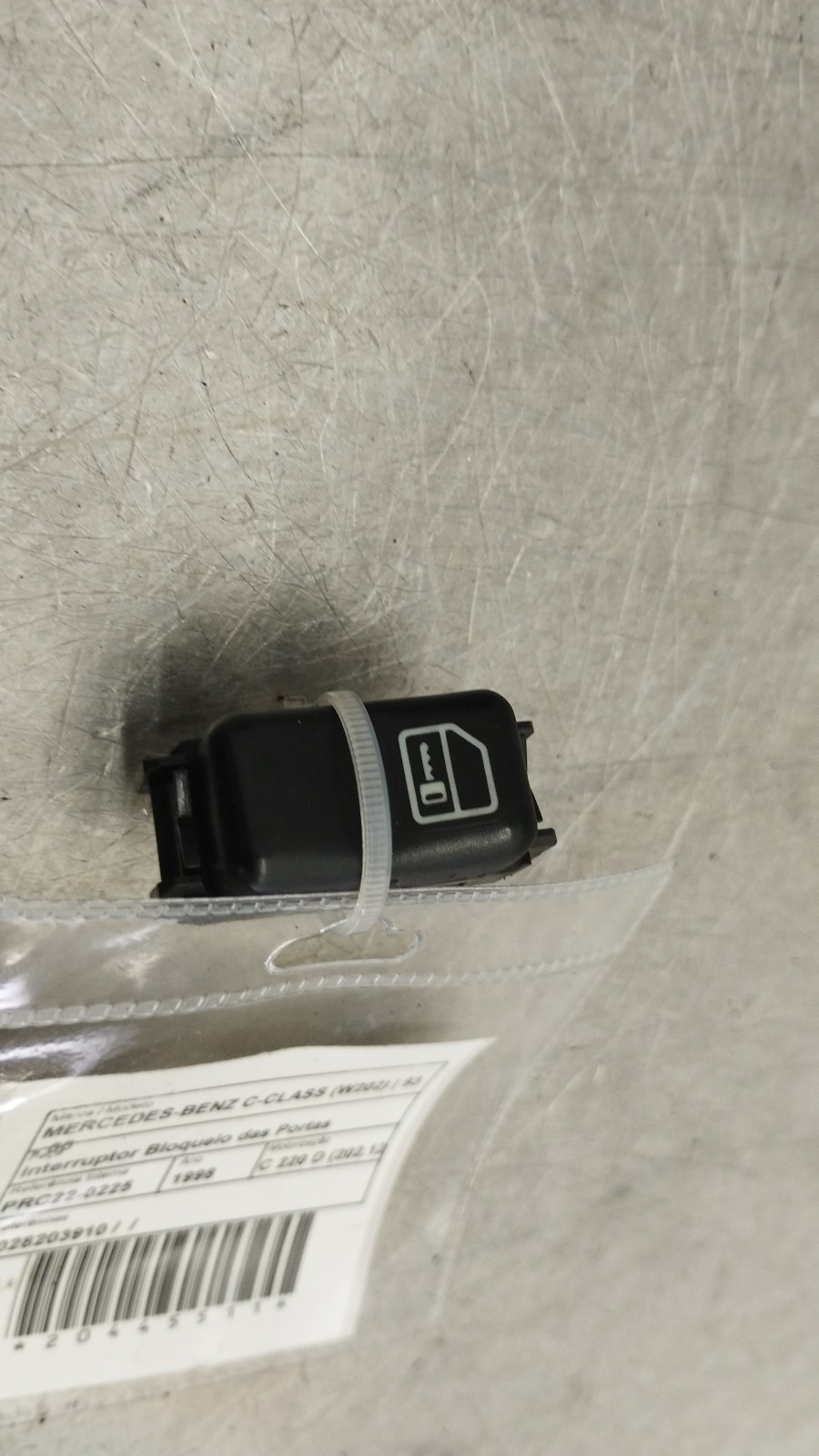 Interrupteur de verrouillage de porte MERCEDES-BENZ C-CLASS (W202) | 93 - 00