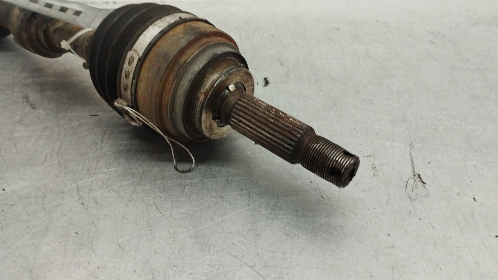 Left front driveshaft MITSUBISHI LANCER VI (CJ_, CP_) | 95 - 03 Imagem-1
