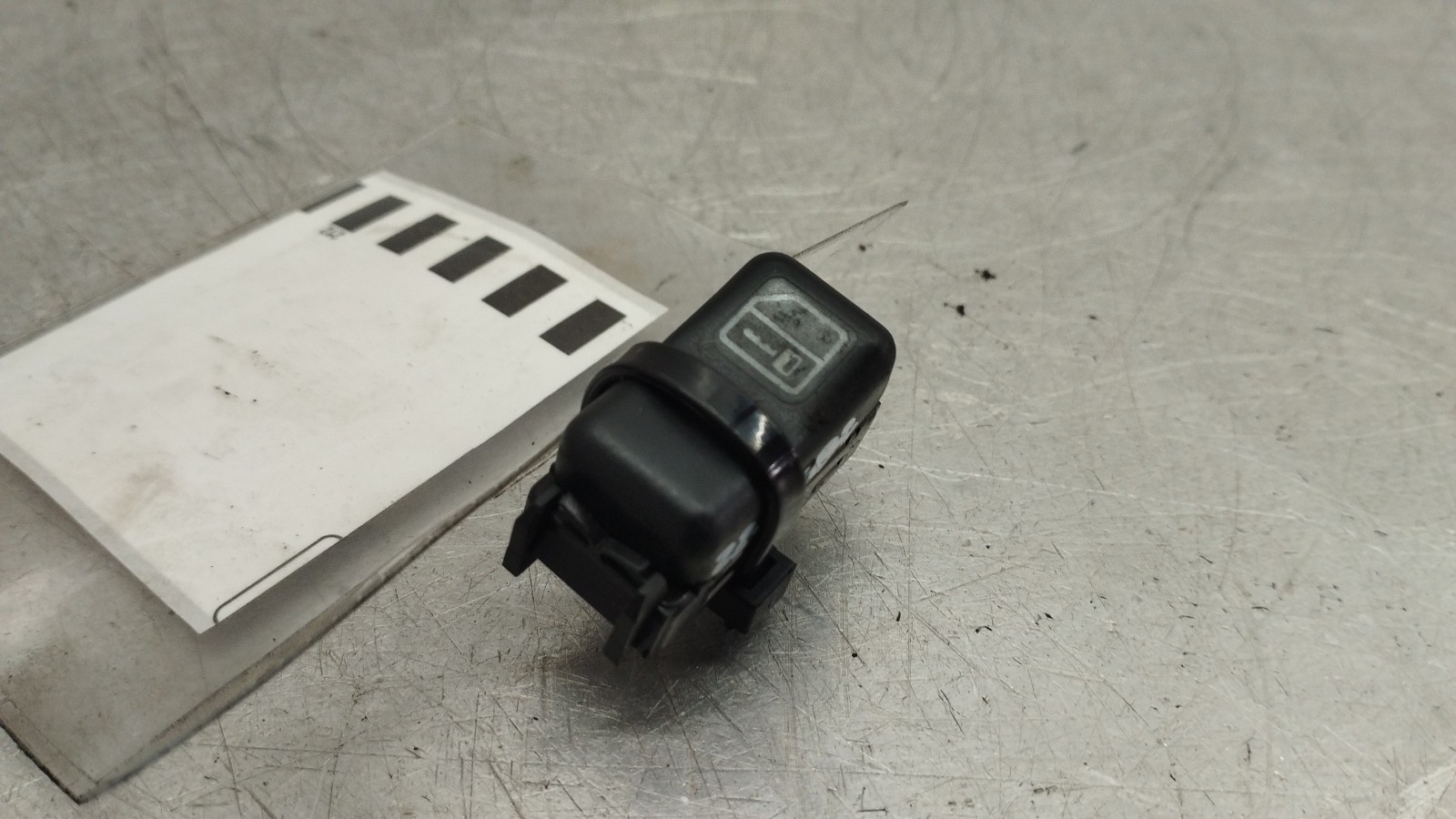Interrupteur de verrouillage de porte MERCEDES-BENZ C-CLASS (W202) | 93 - 00