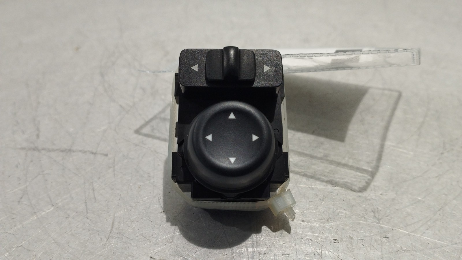 Commutateur rétriviseur NISSAN MICRA V (K14) | 16 - 