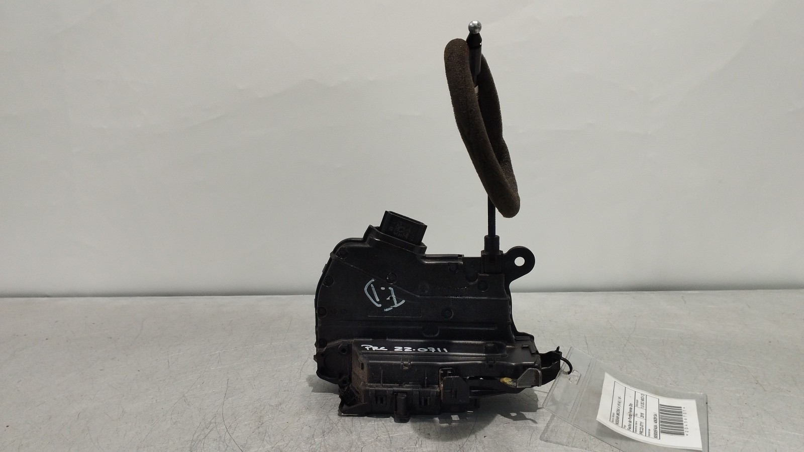 Serrure de porte avant droite NISSAN MICRA V (K14) | 16 - 