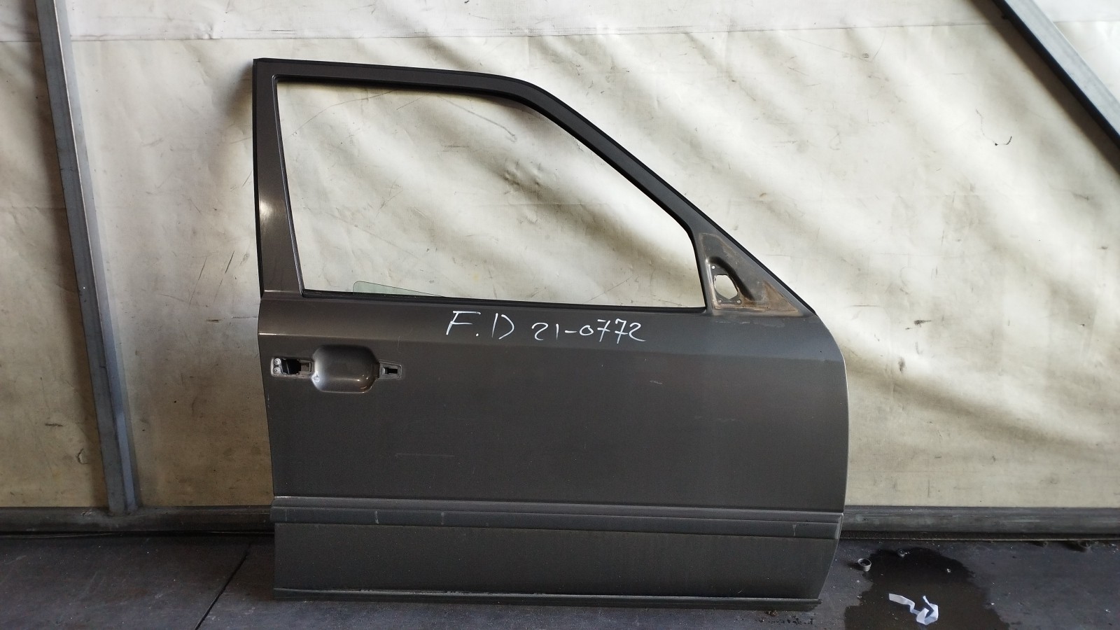 Porte avant droite MERCEDES-BENZ 200 - 320 TE (124T) | 85 - 93