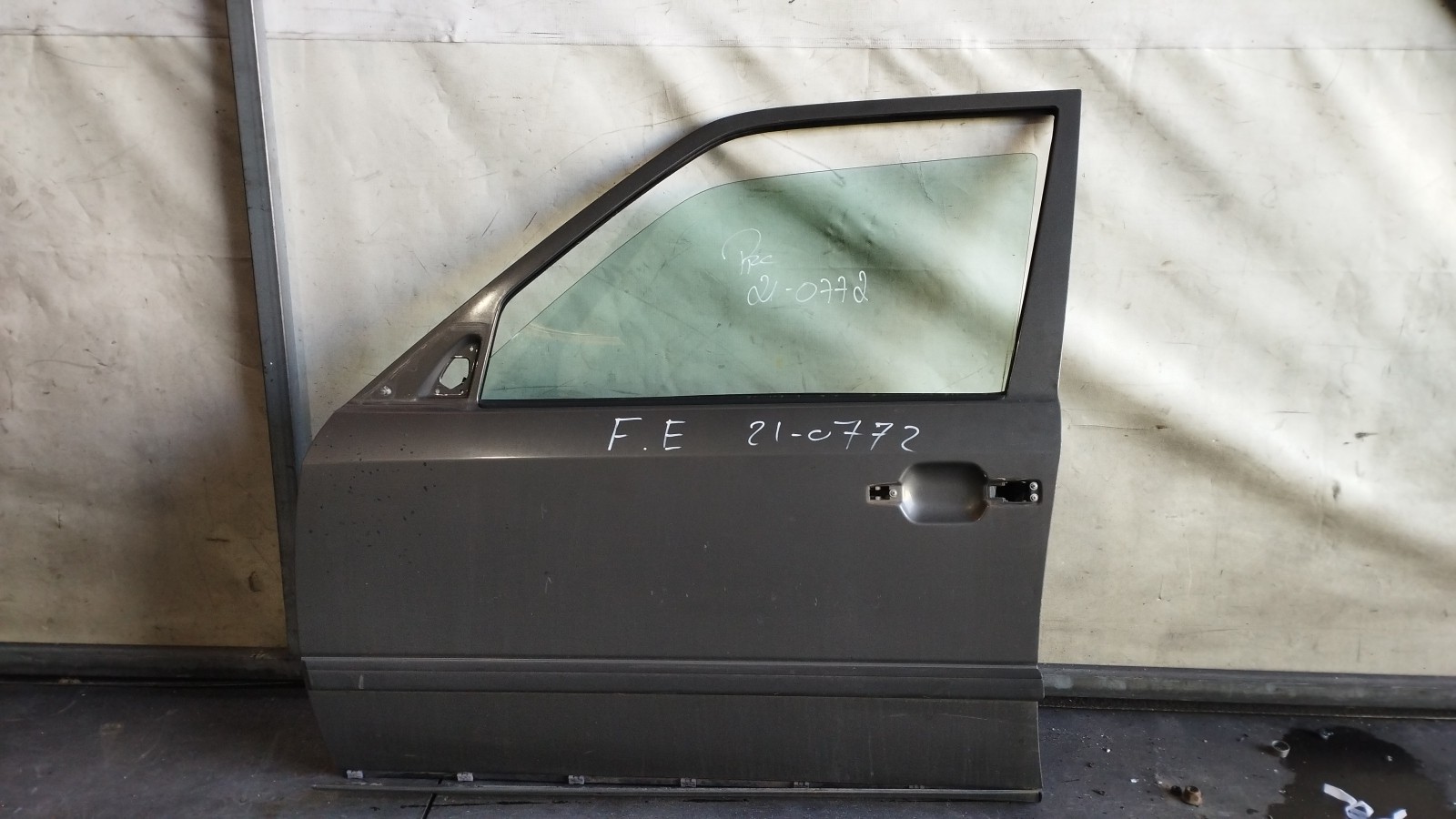 Porte avant gauche MERCEDES-BENZ 200 - 320 TE (124T) | 85 - 93