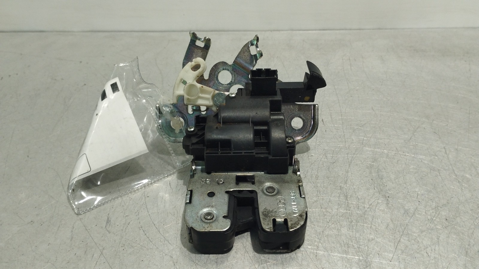 Fecho da Mala SKODA OCTAVIA III (5E3, NL3, NR3) | 12 - 