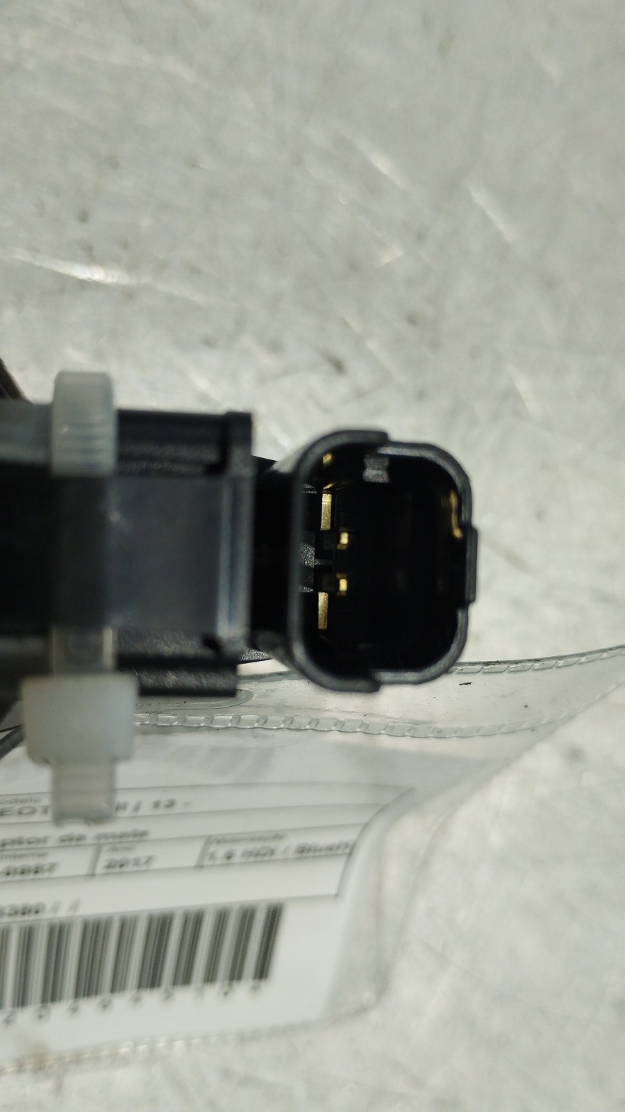 Commutateur de coffre PEUGEOT 308 II | 13 -  Imagem-1