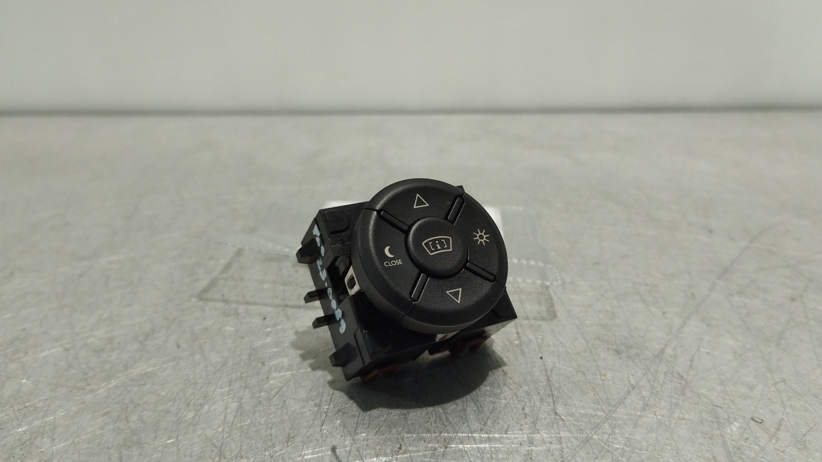 Switch PEUGEOT 508 I (8D_) | 10 - 18 Imagem-0