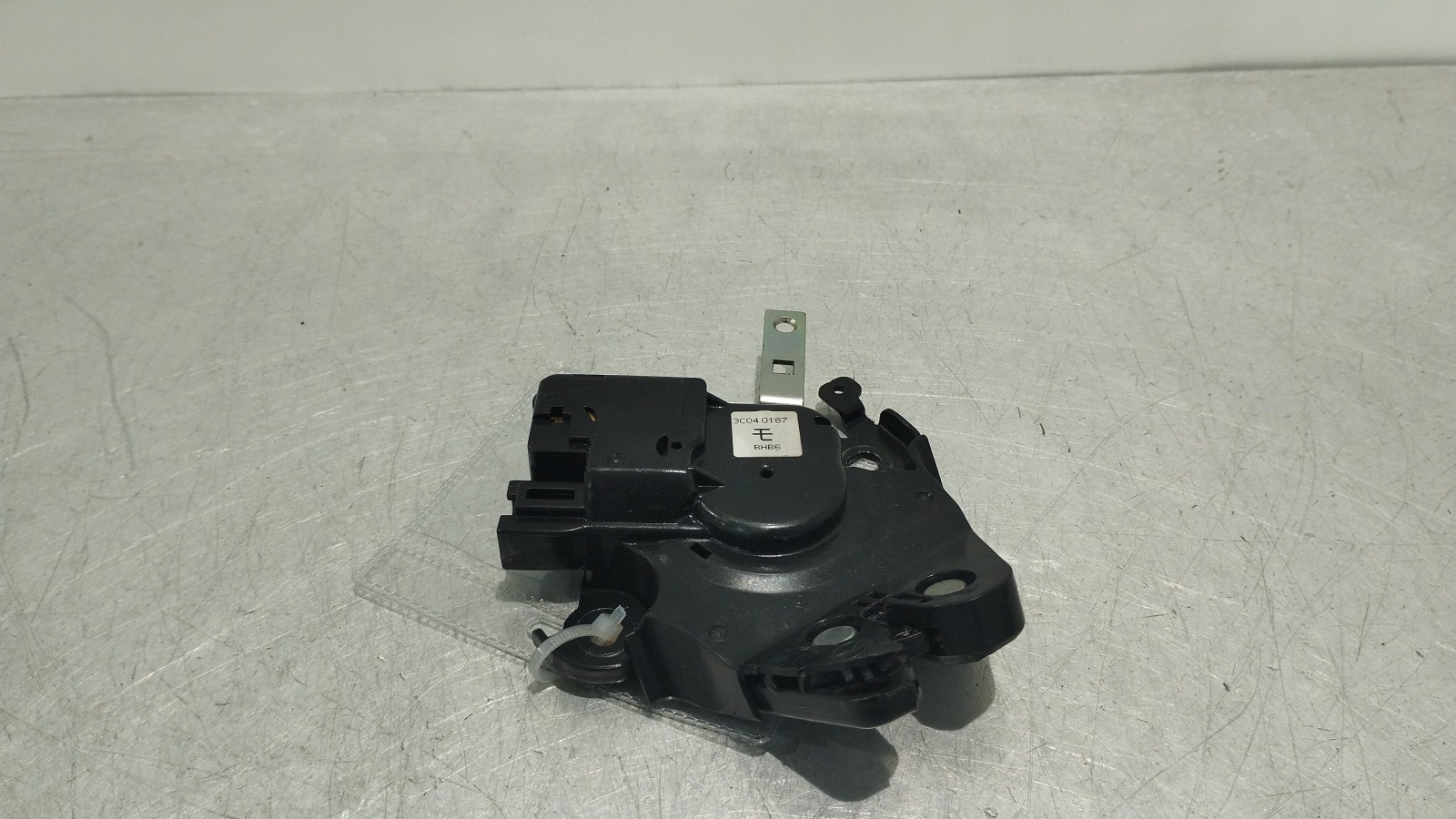 Serrure Coffre MAZDA 6 três volumes (GJ, GL) | 12 - 