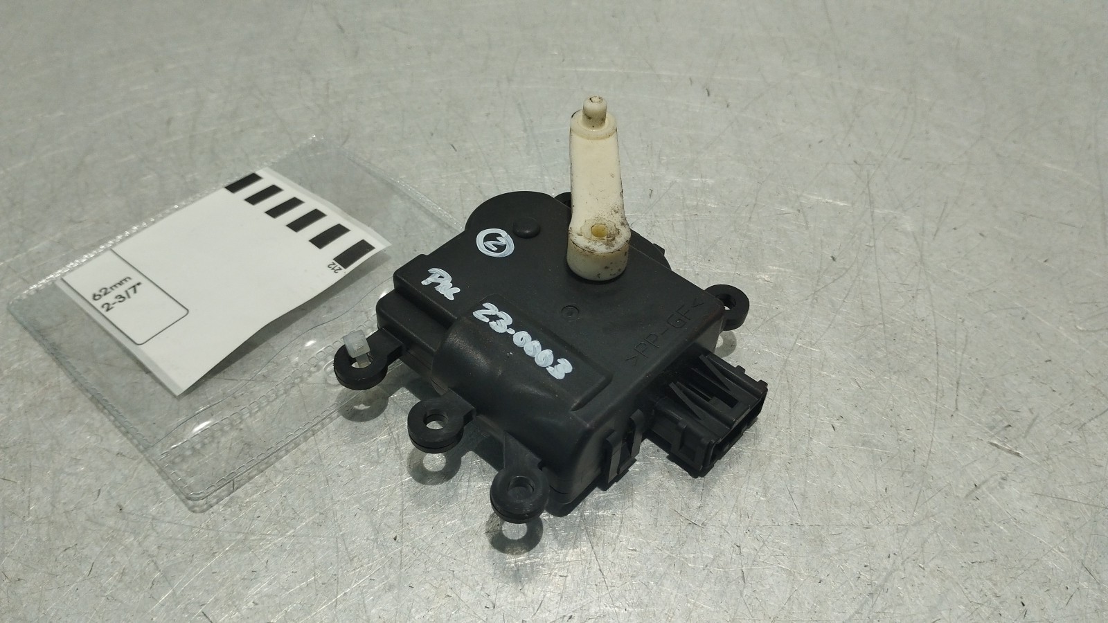 Moteur / Actionneur de volet de climatisation MAZDA 6 três volumes (GJ, GL) | 12 - 