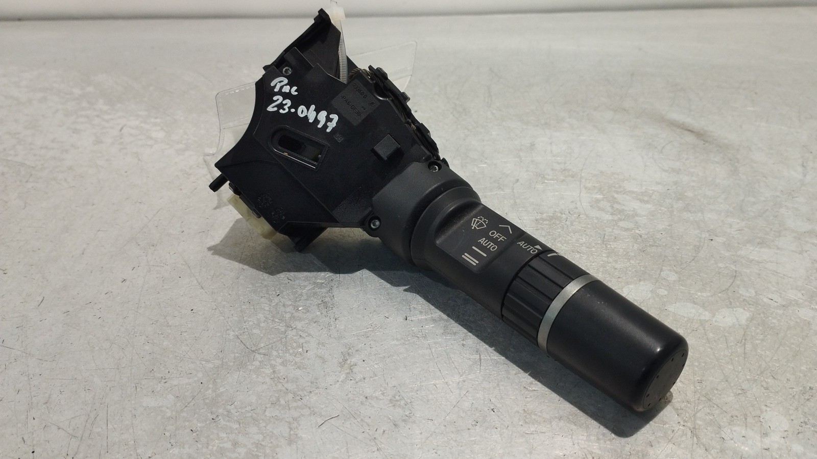Commodo Essuie Glace MAZDA 6 três volumes (GH) | 07 - 13