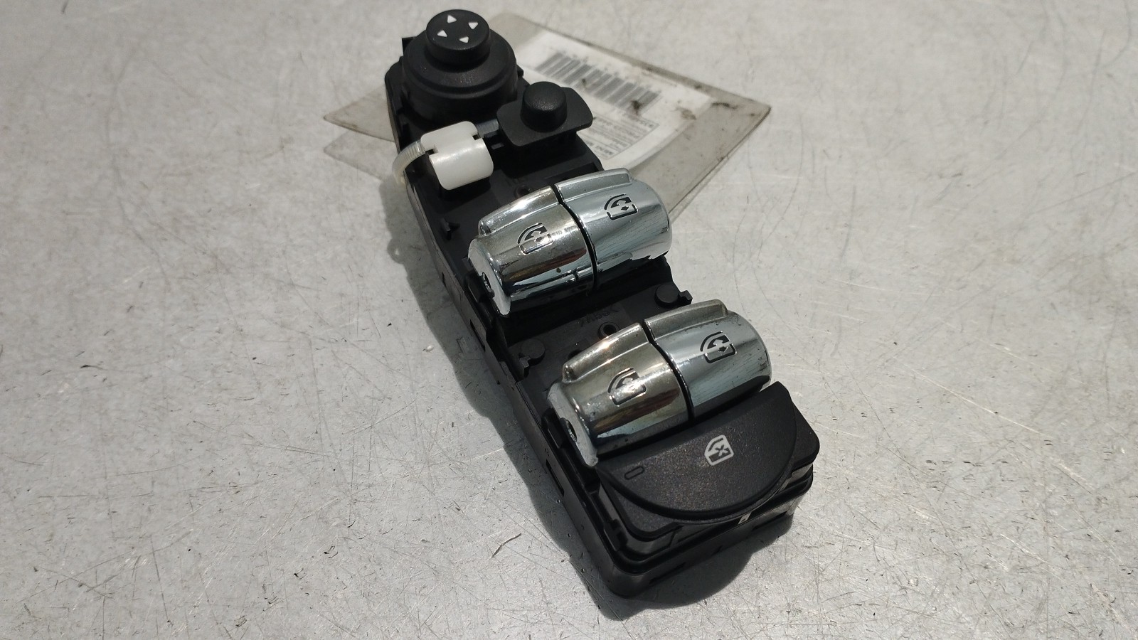 Interrupteur de vitre avant gauche MINI MINI COUNTRYMAN (F60) | 16 - 