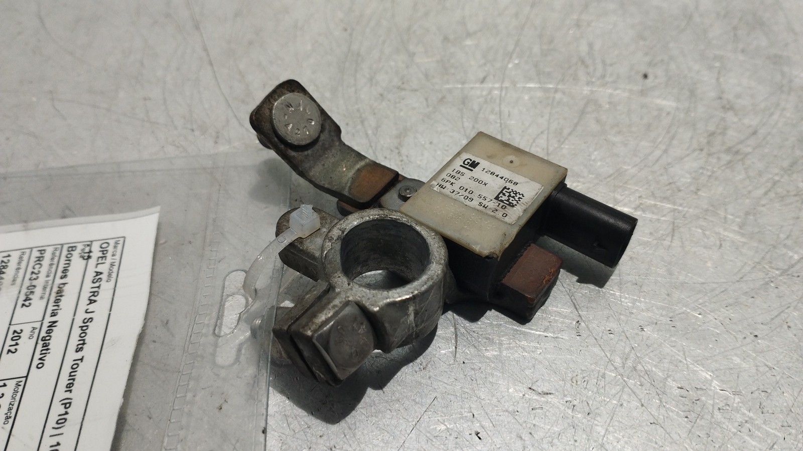 Borne négative de la batterie OPEL ASTRA J Sports Tourer (P10) | 10 - 15