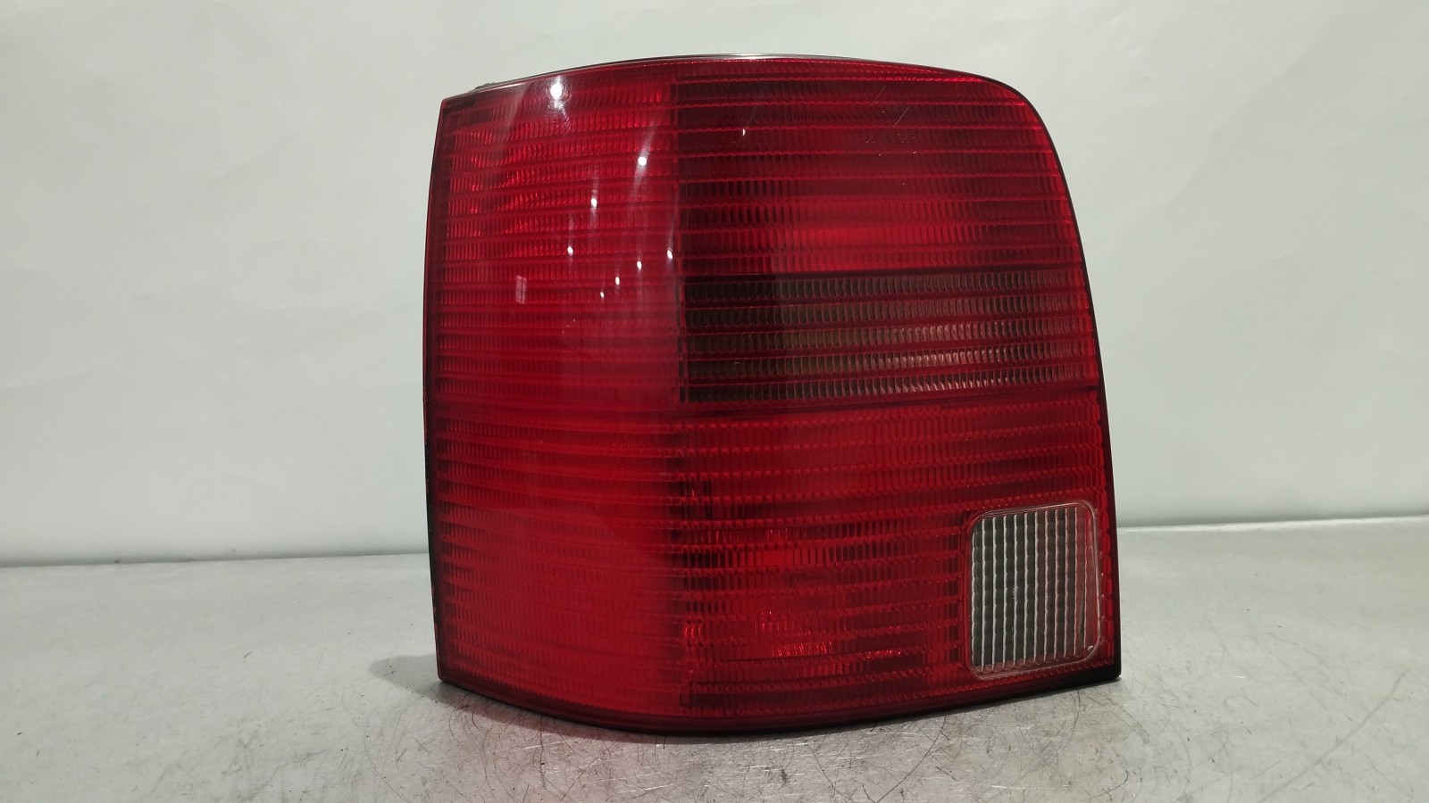 Farolim Stop Esq VOLKSWAGEN PASSAT (3B2) | 96 - 01