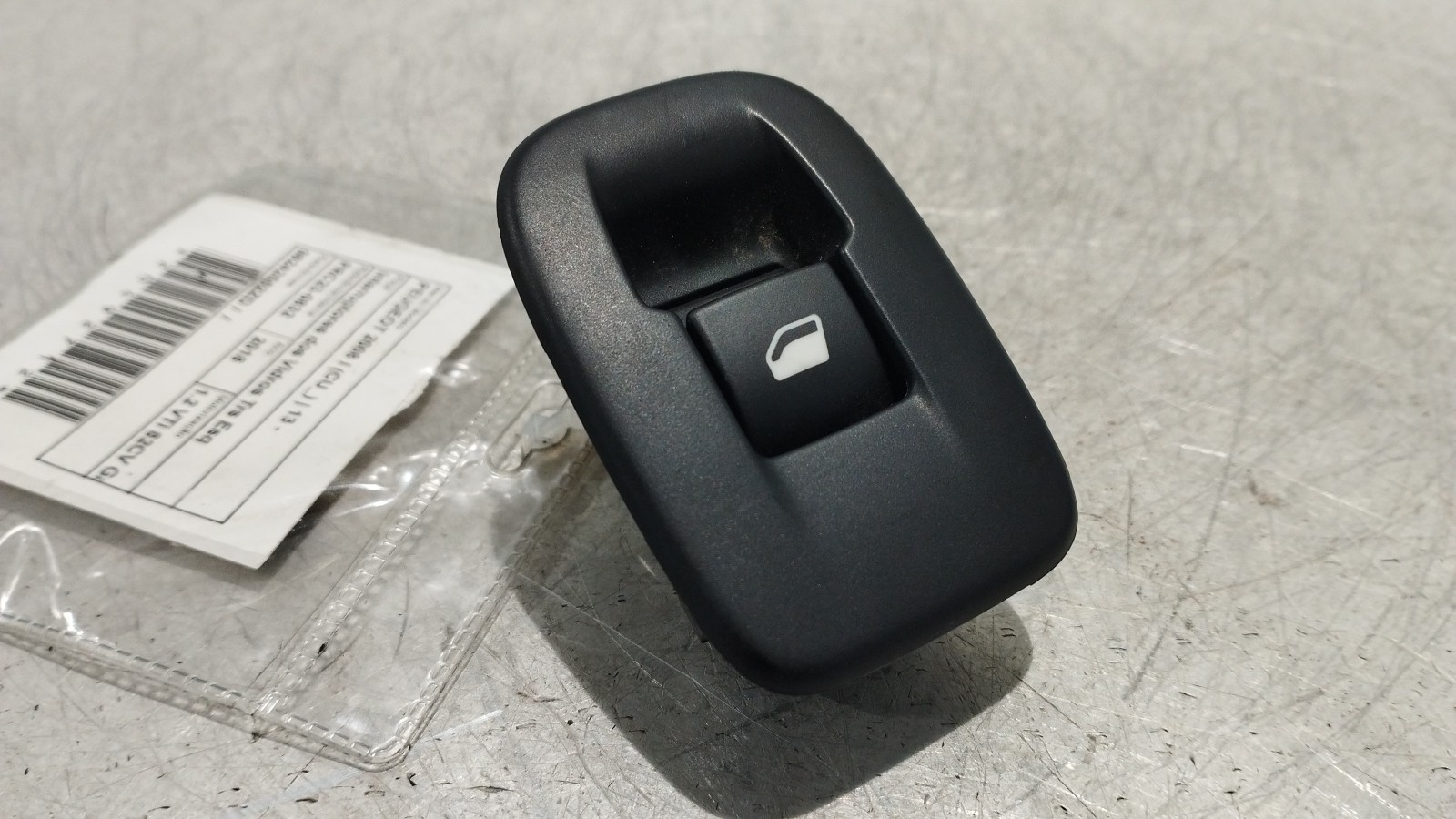 Interruptores dos Vidros Tras Esq PEUGEOT 2008 I (CU_) | 13 - 