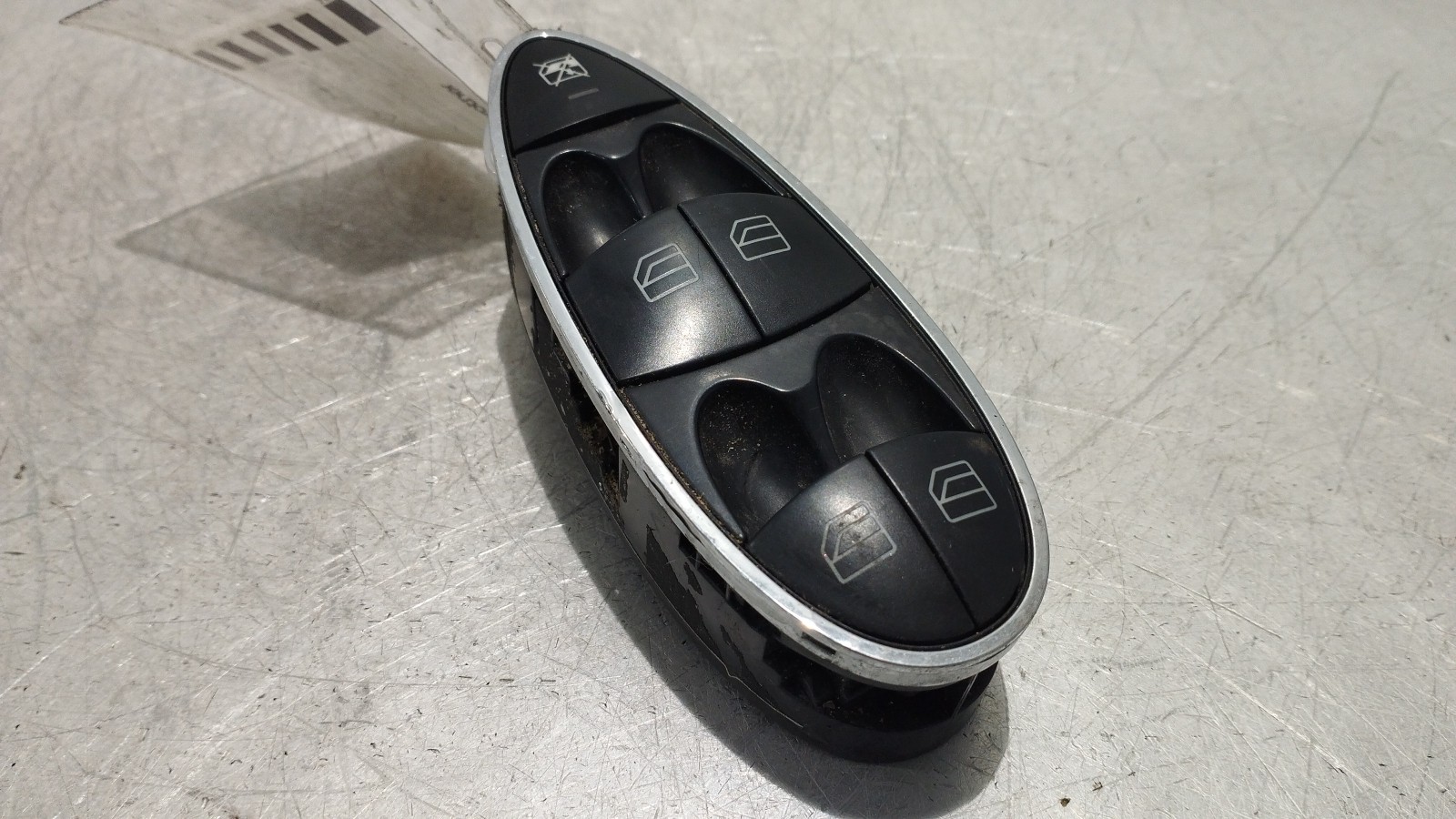 Interrupteur de vitre avant gauche MERCEDES-BENZ E-CLASS (W211) | 02 - 09