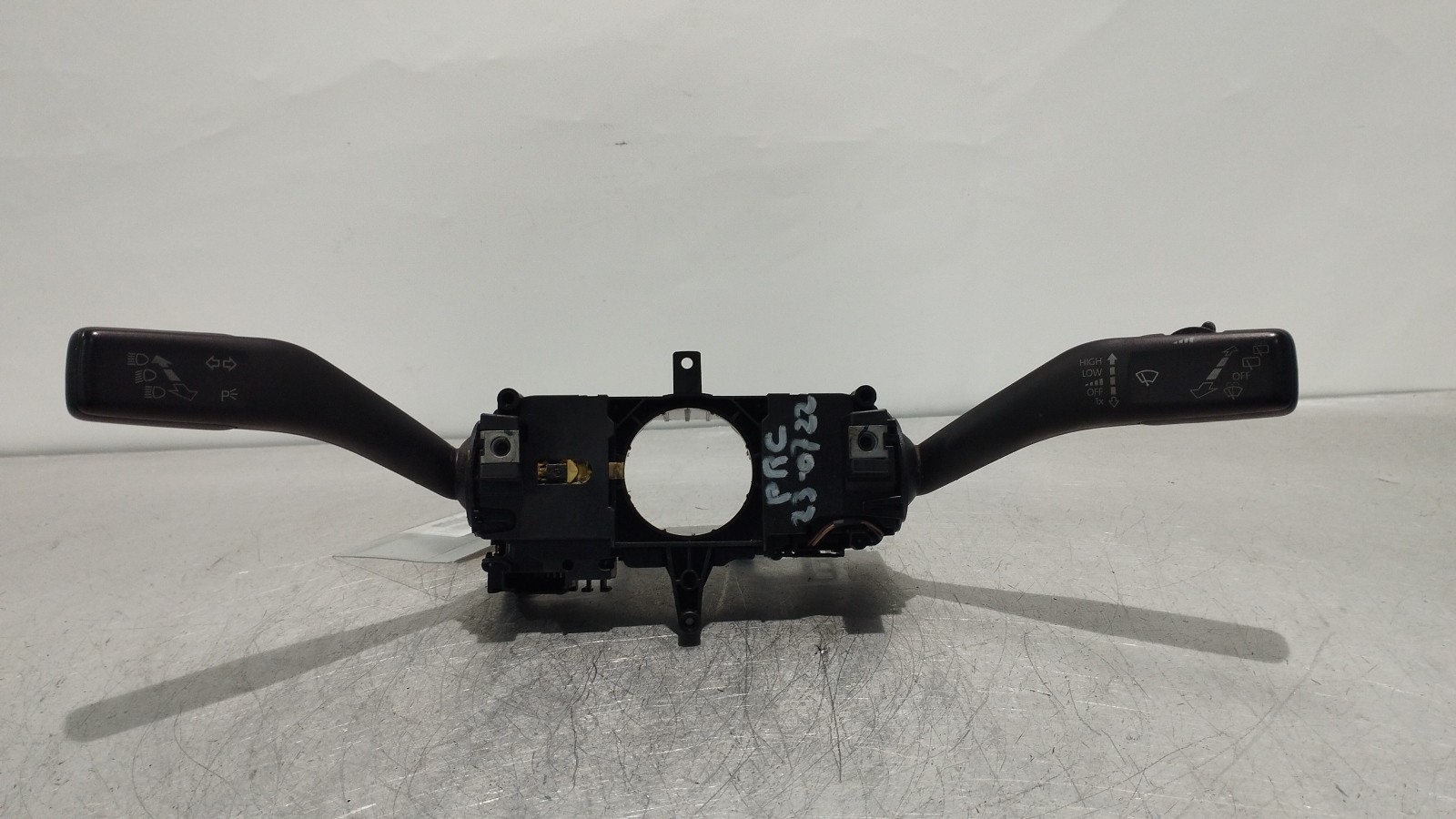 Indicator switch SKODA RAPID (NH3) | 12 - 