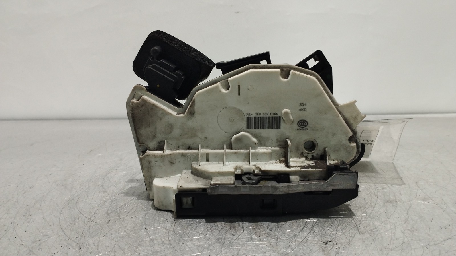 Rear right lock SKODA RAPID (NH3) | 12 - 