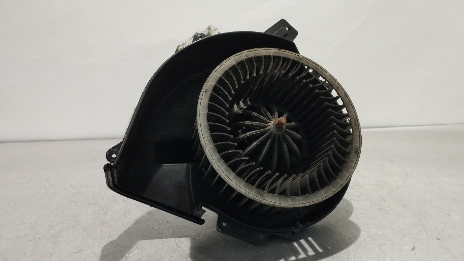 Heater blower motor SKODA RAPID (NH3) | 12 - 